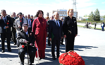 Лилия Гумерова в преддверии празднования 80-летия Великой Победы приняла участие в мероприятиях в Учалинском районе