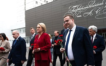 Лилия Гумерова провела круглый стол на тему «О государственной политики в области защиты, поддержки и развития русского языка». Мероприятие состоялось на площадке Государственного института русского языка имени А.С. Пушкина