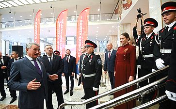 Торжественная церемония вручения переходящего знамени Президента РФ победителю смотр-конкурса на звание «Лучший казачий кадетский корпус»