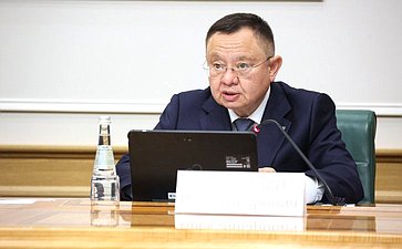 Парламентские слушания на тему «Вопросы управления комплексами индивидуальных жилых домов»