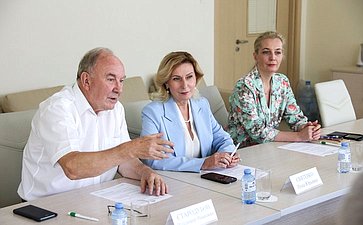 Заместитель Председателя Совета Федерации Инна Святенко посетила Национальный медицинский исследовательский центр нейрохирургии имени академика Н.Н. Бурденко