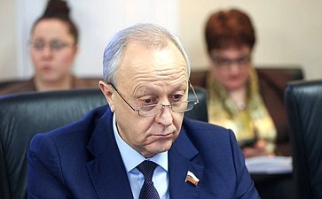 Валерий Радаев