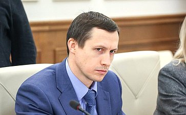 Совещание Комитета СФ по аграрно-продовольственной политике и природопользованию «Об исполнении требований законодательства, регламентирующих получение комплексных экологических разрешений»