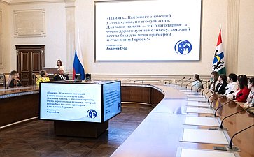 Александр Карелин принял участие в мероприятиях творческой школы-конкурса «Портрет твоего края» в Новосибирской области