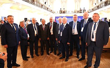 Встреча Председателя СФ Валентины Матвиенко и Председателя Совета Республики Национального собрания Республики Беларусь Натальи Кочановой с руководителями органов государственной власти субъектов Российской Федерации и регионов Республики Беларусь