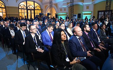 Встреча Председателя СФ Валентины Матвиенко и Председателя Совета Республики Национального собрания Республики Беларусь Натальи Кочановой с представителями молодежи России и Беларуси