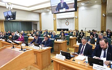Расширенное заседание Комитета Совета Федерации по науке, образованию и культуре по вопросам обеспечения общеобразовательных организаций учебниками