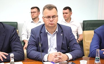 Заседание секции «Цифровая промышленность» «Обеспечение технологической независимости критической информационной инфраструктуры промышленности: переход на доверенные программно-аппаратные комплексы»