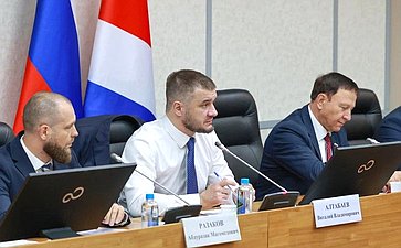 Александр Ролик во Владивостоке принял участие в совещании, посвященном перспективам развития сельского хозяйства на Дальнем Востоке и в Арктике