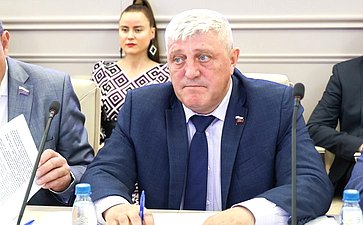 Алексей Наумец