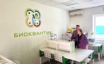 Айрат Гибатдинов посетил фабрику в Заволжском районе Ульяновской области, которая специализируется на деревообработке