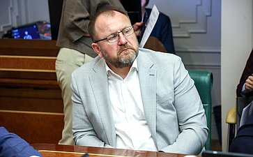 Заседание Совета по развитию транспортного комплекса в субъектах РФ при Совете Федерации