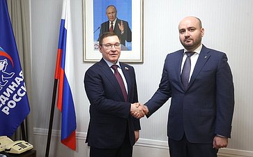 Встреча первого заместителя Председателя Совета Федерации Владимира Якушева с губернатором Самарской области Вячеславом Федорищевым