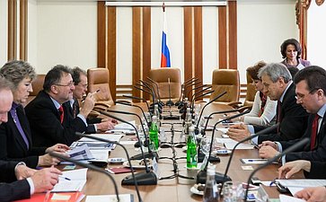 В Совете Федерации состоялась встреча с исполнительным директором Всемирной туристской организации Золтаном Шомоги  1