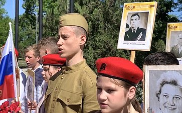 В Херсонской области акции «Бессмертный полк» и «Мой герой» состоятся в онлайн-формате и в виде школьных линеек