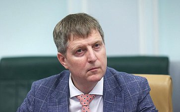 Круглый стол на тему «Новые направления экономического партнерства с Китайской Народной Республикой: формирование приграничных зон сотрудничества»