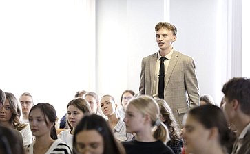 Константин Косачев встретился со студентами Института государственной службы и управления Президентской академии