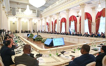Сенаторы РФ приняли участие в XIII Международном экономическом саммите «Россия — Исламский мир: KazanSummit 2022» и заседании Группы стратегического видения «Россия — Исламский мир»