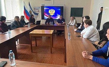 Игорь Кастюкевич провел серию встреч с педагогическим сообществом и школьниками