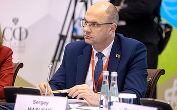 «Низкоуглеродные решения для развития «зеленой» экономики». XI Невский международный экологический конгресс