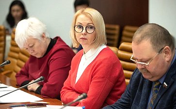 Заседание Временной комиссии по защите государственного суверенитета и недопущению вмешательства во внутренние дела РФ