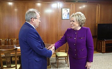 Председатель Совета Федерации Валентина Матвиенко провела встречу с президентом Российской академии наук Геннадием Красниковым
