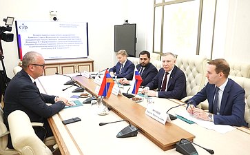Встреча первого заместителя председателя Комитета СФ по социальной политике Александра Варфоломеева с депутатом Национального Собрания Республики Армения Алексеем Сандыковым