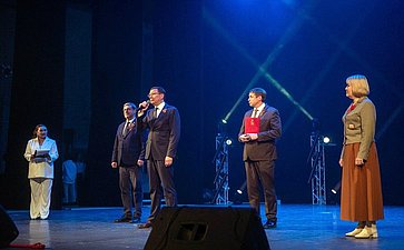 Заместитель Председателя СФ Константин Косачев выступил перед участниками молодежного студенческого шоу «Весна Победы», посвященного празднованию 80-летия Победы в Великой Отечественной войне