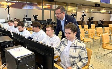 Николай Владимиров принял участие в открытии Центра общественного наблюдения за выборами Президента России