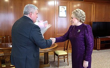 Встреча Председателя Совета Федерации Валентины Матвиенко с губернатором губернатором Новгородской области Александром Дроновым