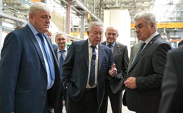 В рамках выездного заседания Комитета СФ по обороне и безопасности сенаторы посетили ряд социально значимых предприятий Свердловской области