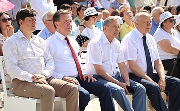 Сергей Рябухин в ходе поездки в регион принял участие в 57-м Всероссийском Пушкинском празднике поэзии в с. Языково Карсунского района