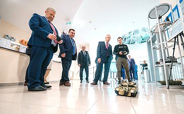 Сенаторы посетили Археопарк и субъекты креативных индустрий г. Ханты-Мансийска