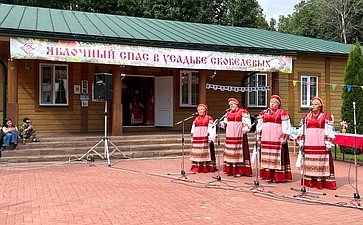 Игорь Мурог принял участие в праздничных мероприятиях, посвящённых Яблочному Спасу