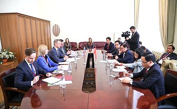 Встреча первого заместителя Председателя СФ Андрея Яцкина с заместителем председателя Национального собрания Социалистической Республики Вьетнам. XI Невский международный экологический конгресс