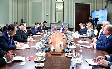 Инна Святенко провела встречу с руководителем группы содействия развитию корейско-российской дружбы в Верховном народном собрании Корейской Народно-Демократической Республики