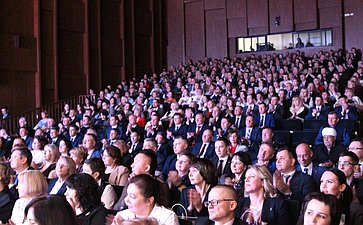 Александр Вайнберг поздравил с 35-летним юбилеем сотрудников Федеральной налоговой службы Российской Федерации