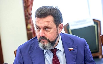 Андрей Деркач