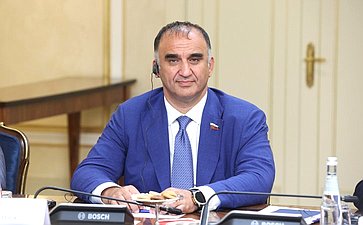 Мохмад Ахмадов