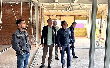 Айрат Гибатдинов проверил ход ремонта социальных объектов Ульяновского района