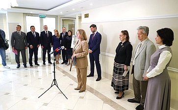 Торжественная церемония открытия выставки «Портрет страны сердцами детей»