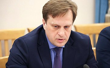 Выездное заседание в Барнауле, посвящённое вопросам реализации Постановления Совета Федерации «О государственной поддержке социально-экономического развития Алтайского края», принятого по итогам Дней Алтайского края в СФ в сентябре 2024 года