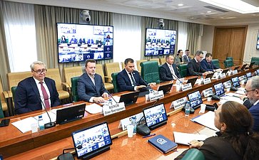 Круглый стол на тему «Проблемы эксплуатации жилищного фонда и объектов социальной инфраструктуры на вечномерзлых грунтах»