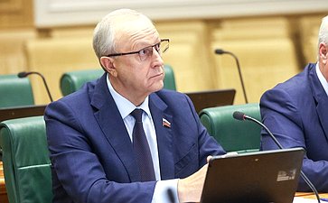 Валерий Радаев