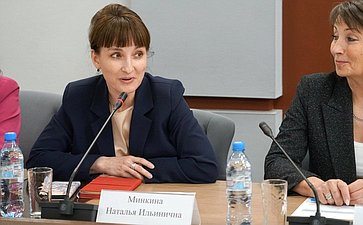Сенаторы посетили Алтайский филиал РАНХиГС