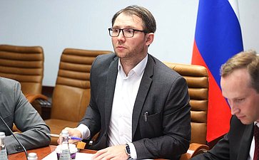 Заседание секции «Искусственный интеллект» на тему «Международный опыт регулирования технологий искусственного интеллекта: актуальные аспекты выбора вектора для России»