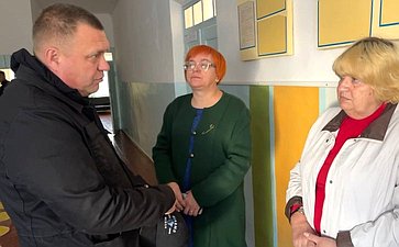 Игорь Кастюкевич привез обогреватели и увлажнители воздуха в Новокиевский детский дом и Гериатрический пансионат Чаплынки