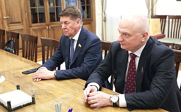 Сенаторы провели выездное совещание в Барнауле
