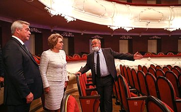 Председатель Совета Федерации В. Матвиенко посетила Таганрогский театр имени А.П. Чехова и провела встречу с работниками культуры и общественностью