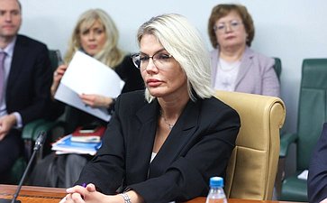 Совещание «Роль налоговых льгот в стимулировании научно-технологического развития РФ и повышении результативности научных исследований: эффективная мера государственной поддержки научной и инновационной деятельности или инструмент налоговой оптимизации»